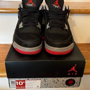 Air Jordan Bred 4s